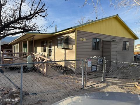 845 G Street, Hawthorne