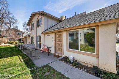 1544 Chester Square