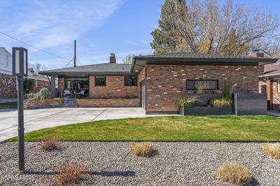 1085 Sharon Way