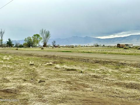 225 Hawk Street, Winnemucca