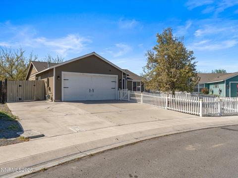111 Shadow Mountain Drive, Fernley