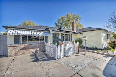 18 E Prater Way