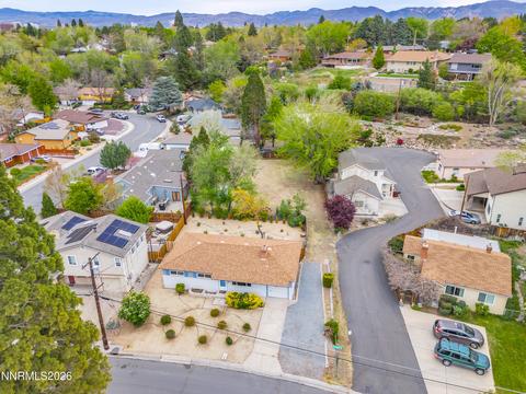 1208 Charles Drive, Reno