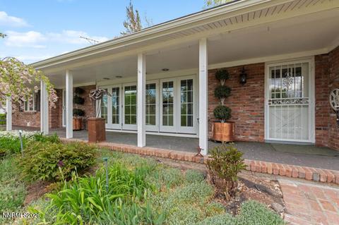 1880 Meadowview Lane, Reno