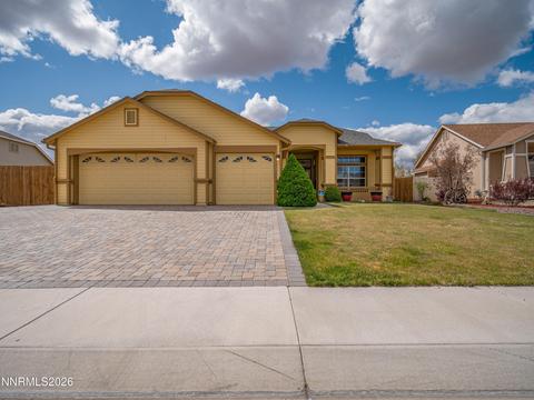 1327 Grassland Road, Dayton
