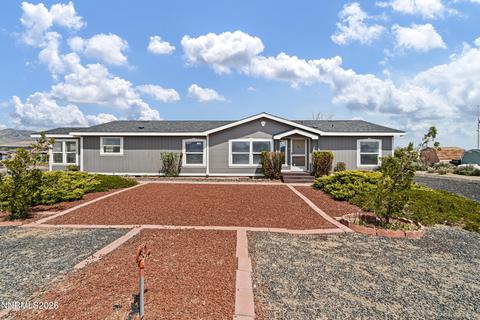 312 Phyllis Way, Silver Springs