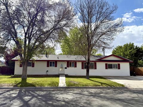 105 S Oregon Street, Yerington