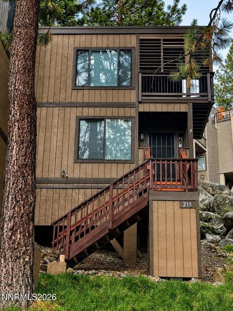 215 Clubhouse Circle, Glenbrook