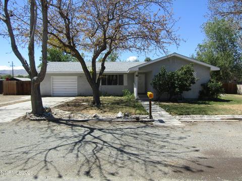 111 S Whitacre Street, Yerington