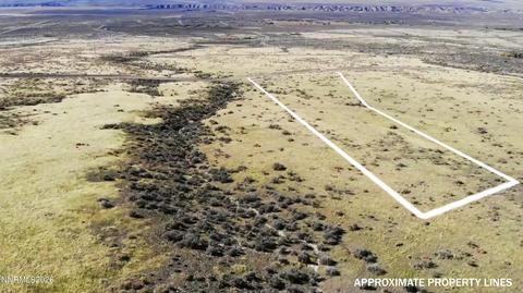 22045 Winter River Drive, Lovelock