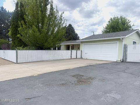 17465 Fantail Street, Reno