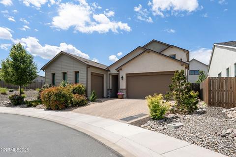 905 Iron River Court, Reno