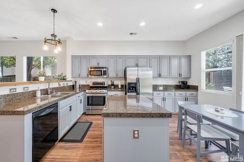 10577 Eagle Falls Way, Reno