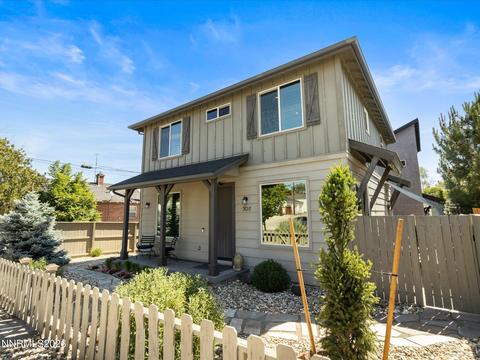 707 Roberts Street, Reno