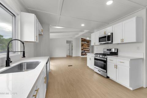 17755 Peacock Place, Reno