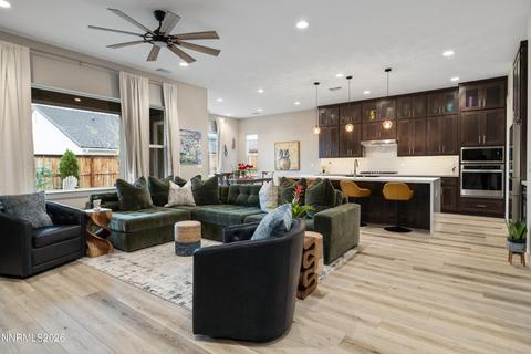 250 Commodore Drive, Verdi