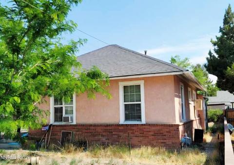 3 S Nevada Street, Yerington