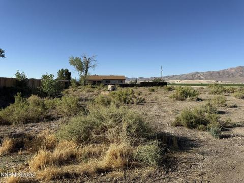 1 Smoke Tree Lane, Yerington