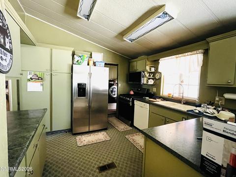 580 Magnolia Way, Reno
