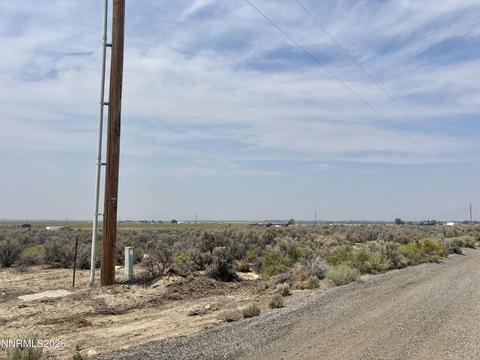 305 Coyote Lane, Winnemucca