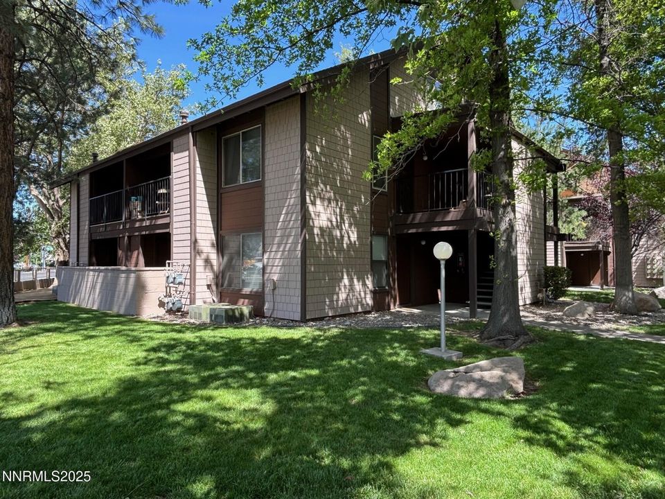 1465 E Peckham Lane #53