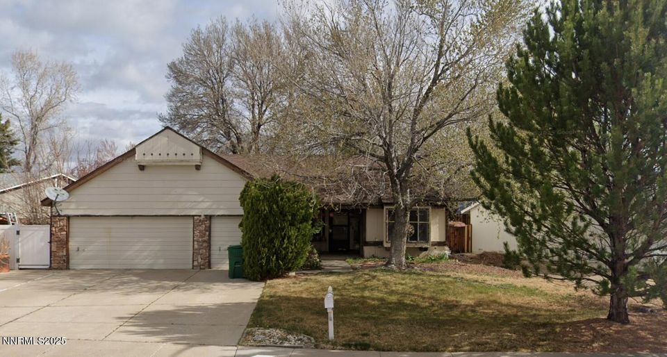 2688 Laguna Way