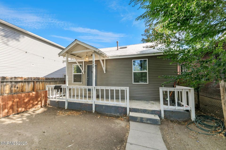 440 E 7th Street