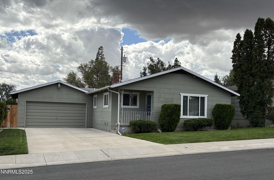 230 Glenmanor Drive