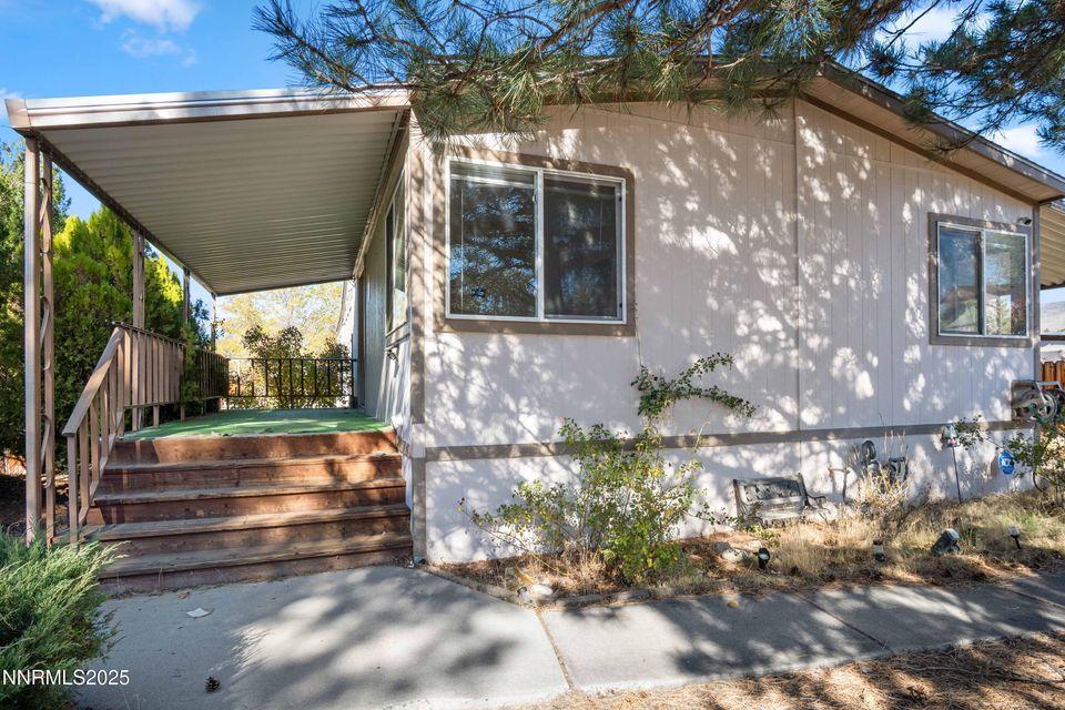 2524 Sneddon Way