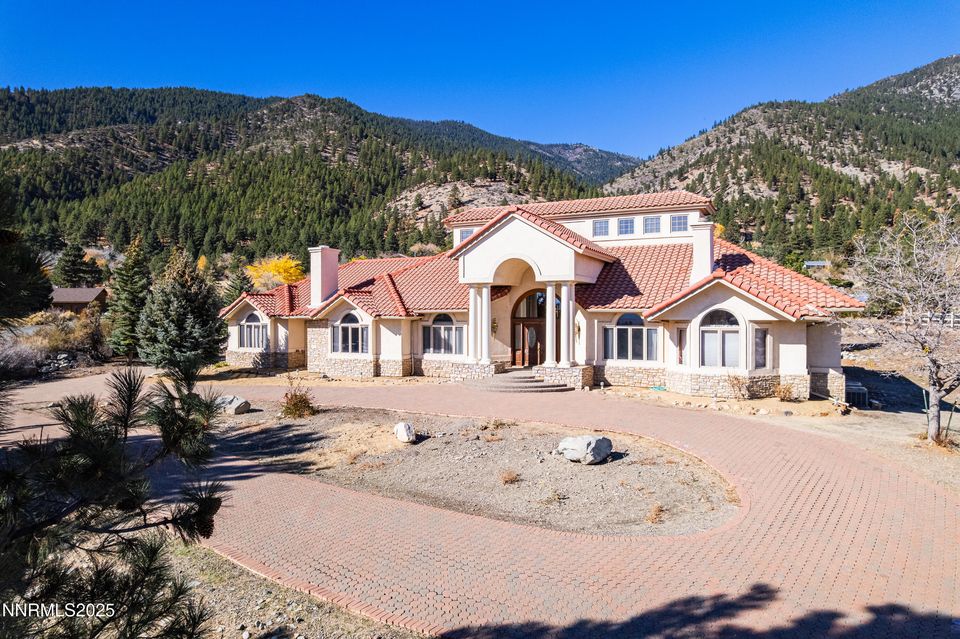 212 Trail Court