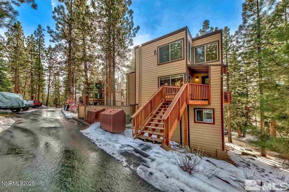 230 Clubhouse Circle