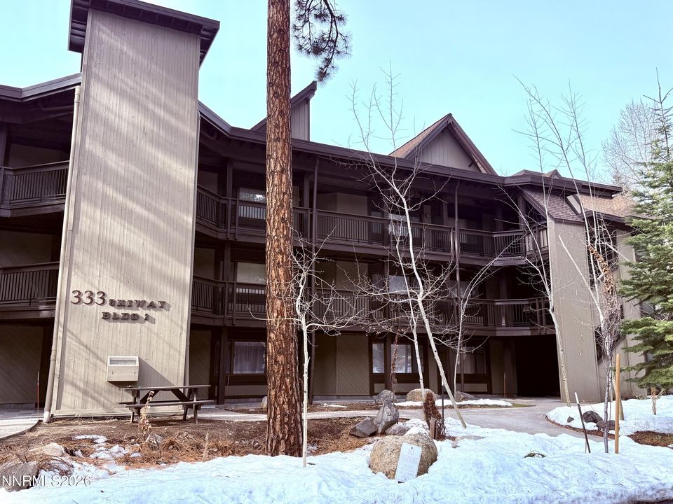333 Ski Way #282
