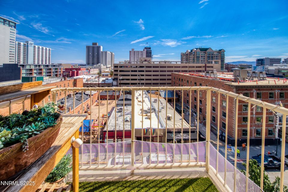 200 W 2nd Street #501