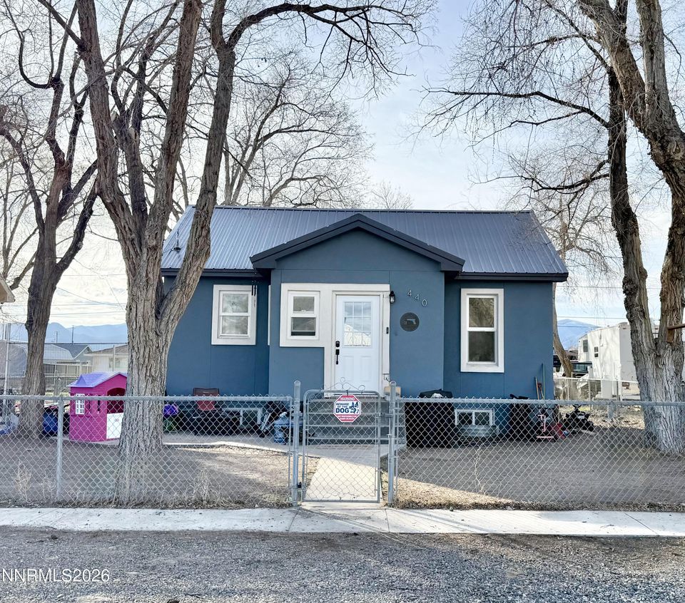 440 E 5th Street
