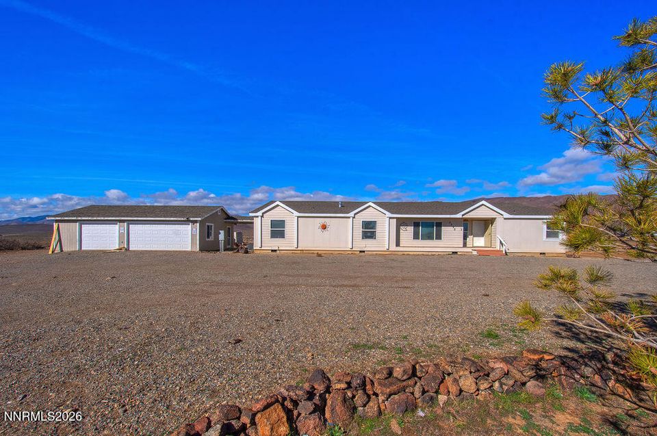 4595 Hackamore Lane