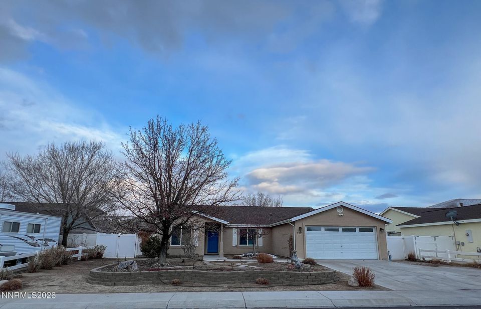 1371 White Bluffs Circle