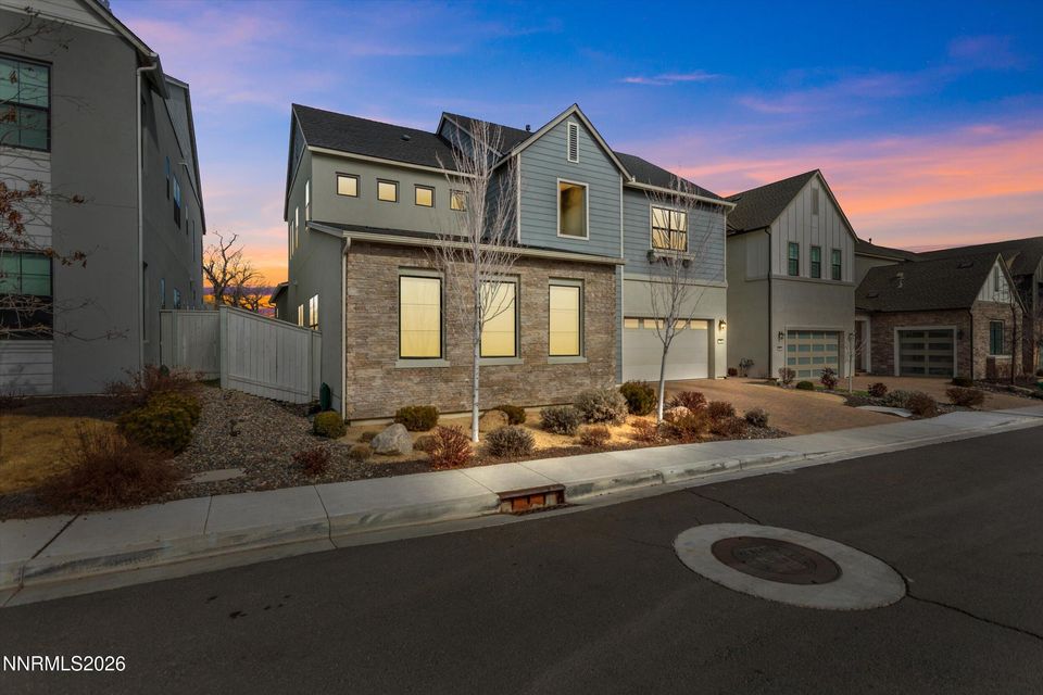 715 W Pleasant Oak Trail