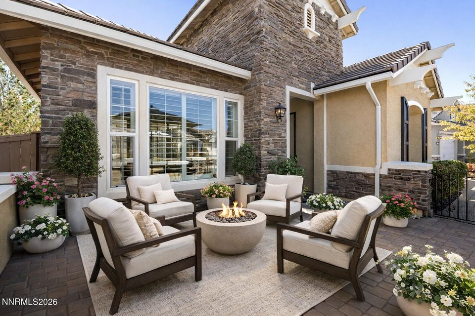 2220 Arpagos Lane