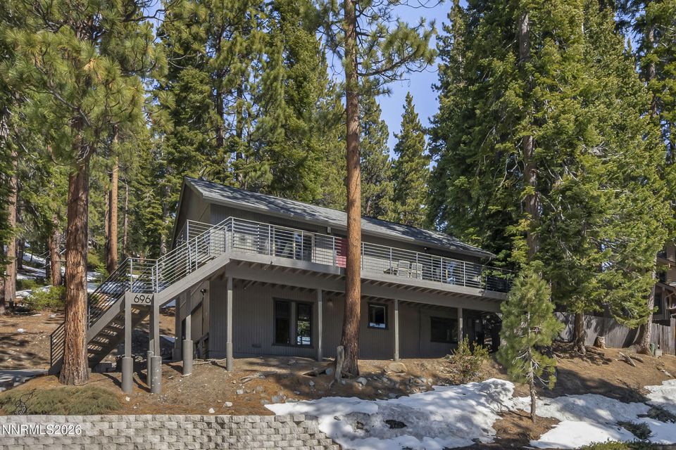 696 Bidwell Court