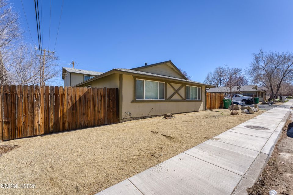 1517 N Edmonds Drive