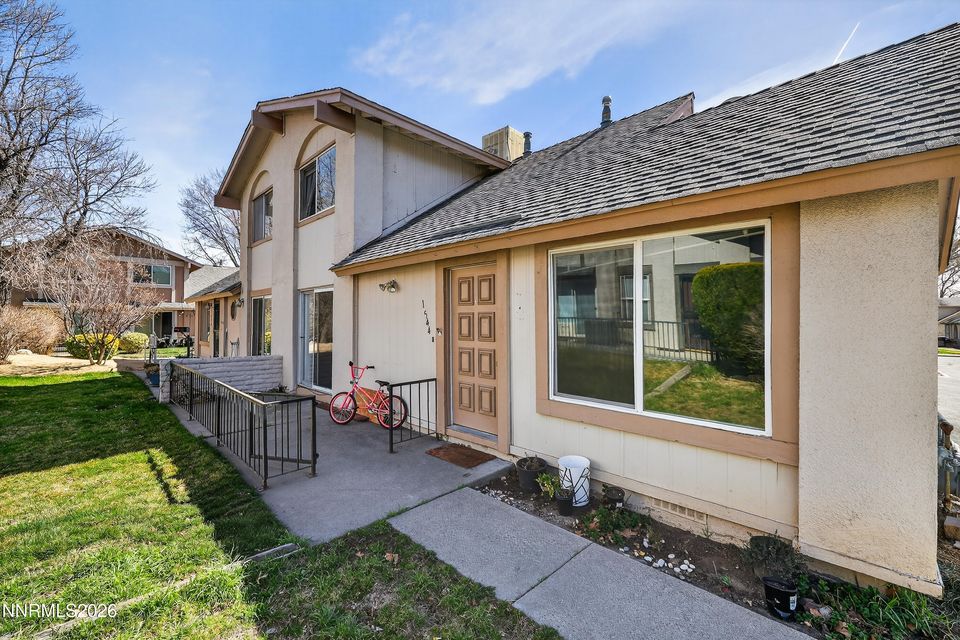 1544 Chester Square
