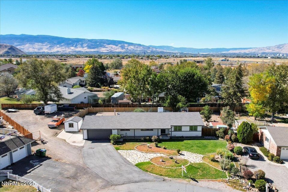 6815 Prestwick Circle