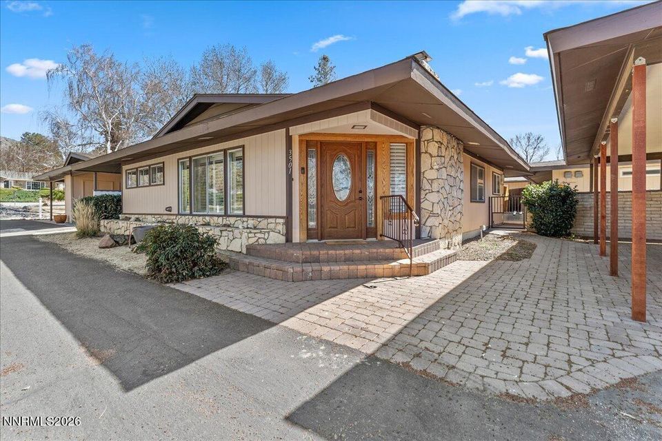 3501 E Hidden Valley Drive
