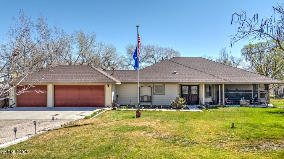 1417 Ken Lane