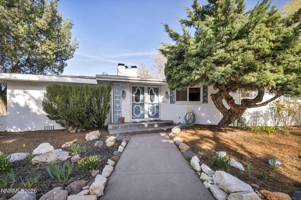 3325 E Hidden Valley Drive