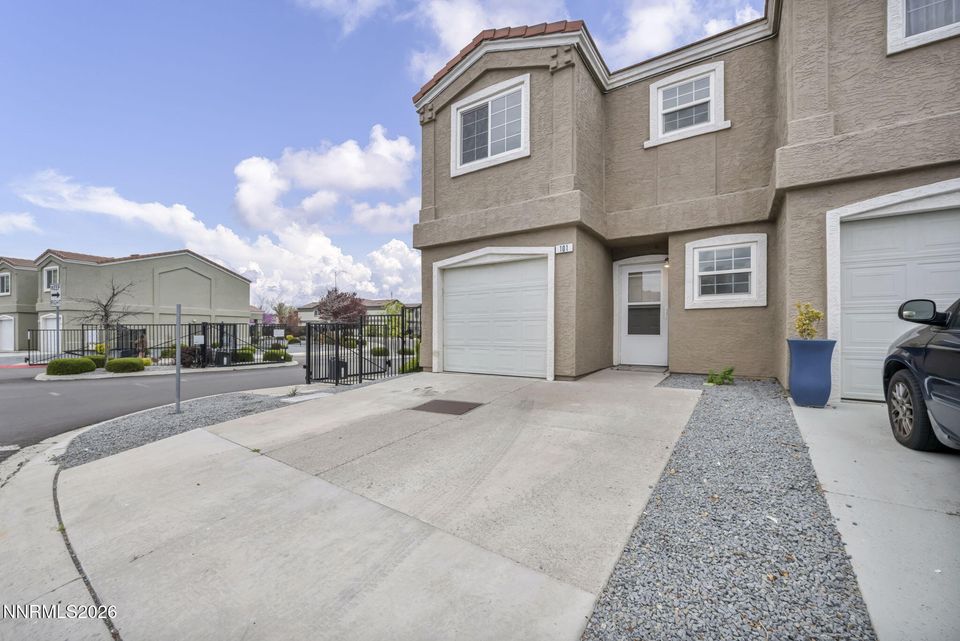 5695 Vista Luna Drive #APT 101