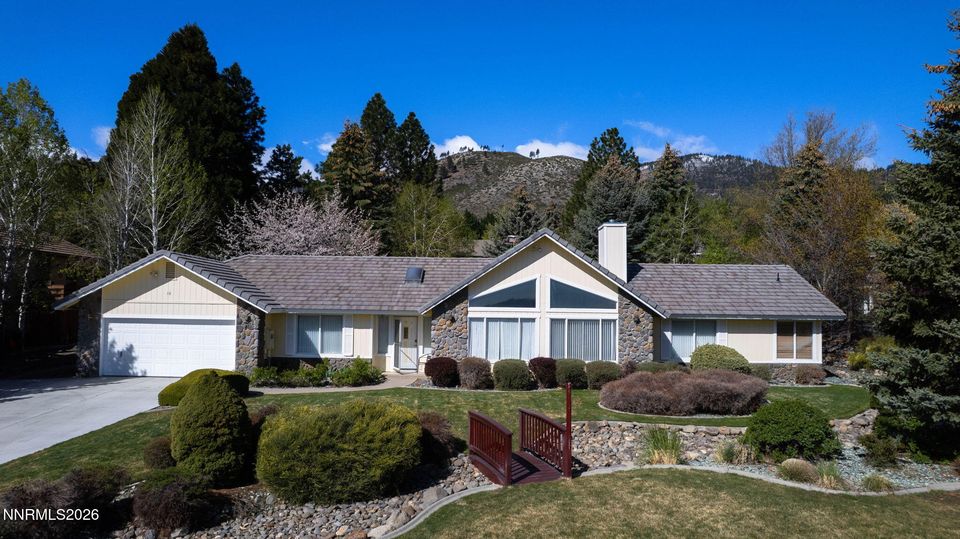 16 Woodstock Circle