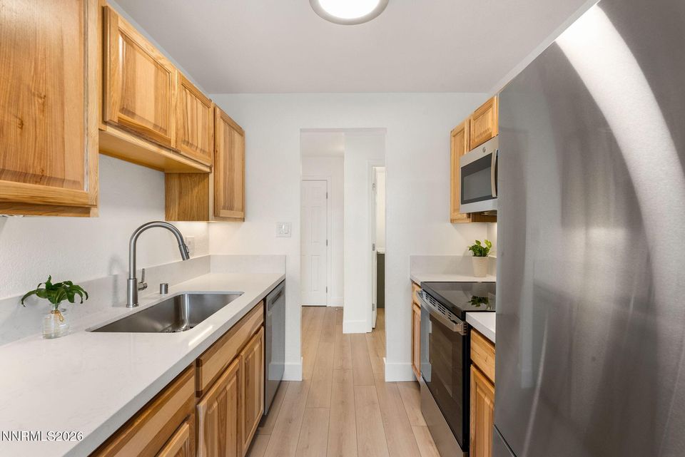 3935 Clear Acre Lane #APT 211
