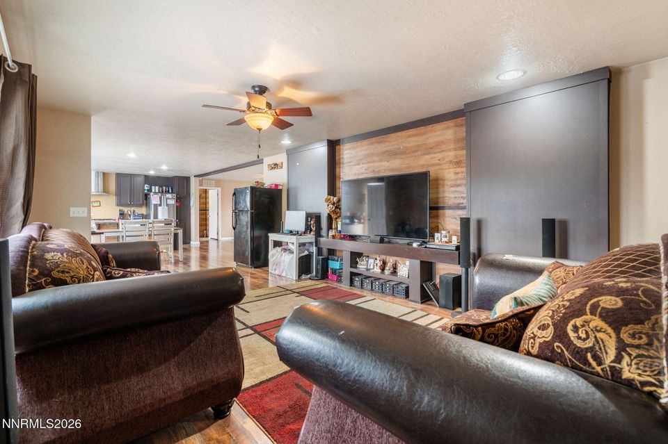 5495 Navajo Trail