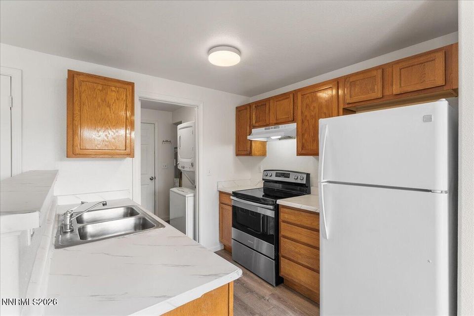 3903-3907 Village Drive